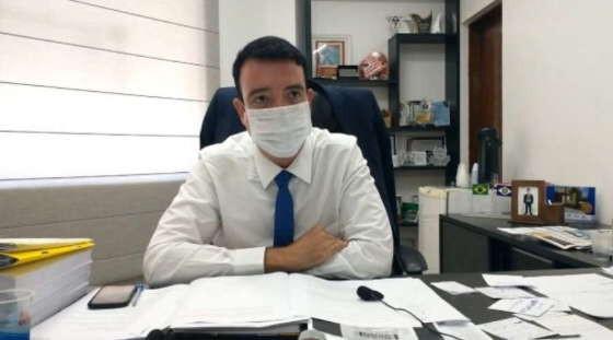 tomou posse 