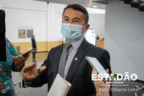 está dividido