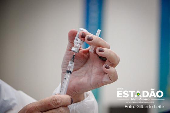 mais de um