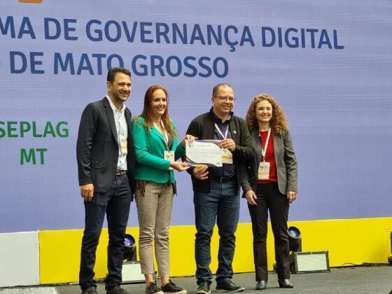 Secom-MT
