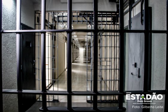 Sentença aponta que celulares entravam na PCE mediante pagamento a policiais